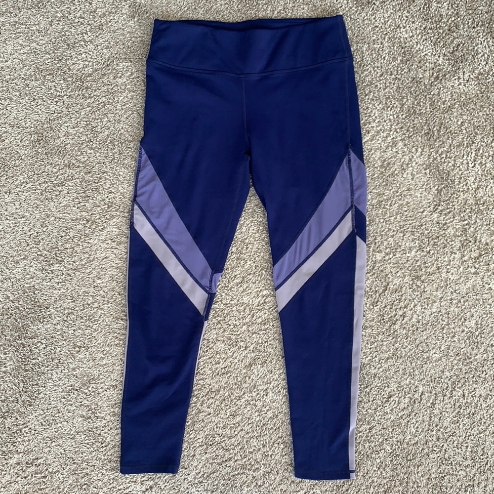 Purple fabletics leggings